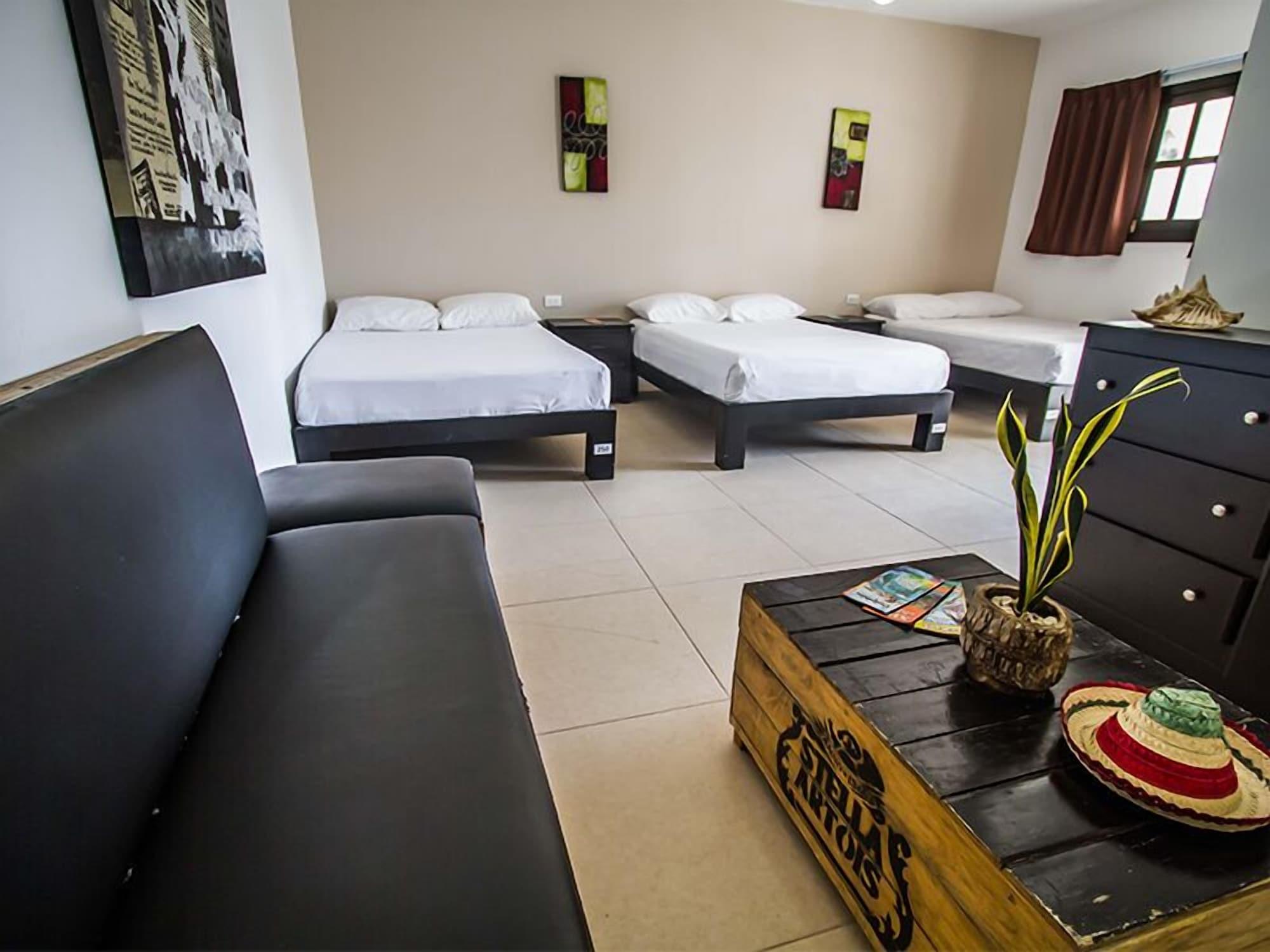 We Playa Hostal
